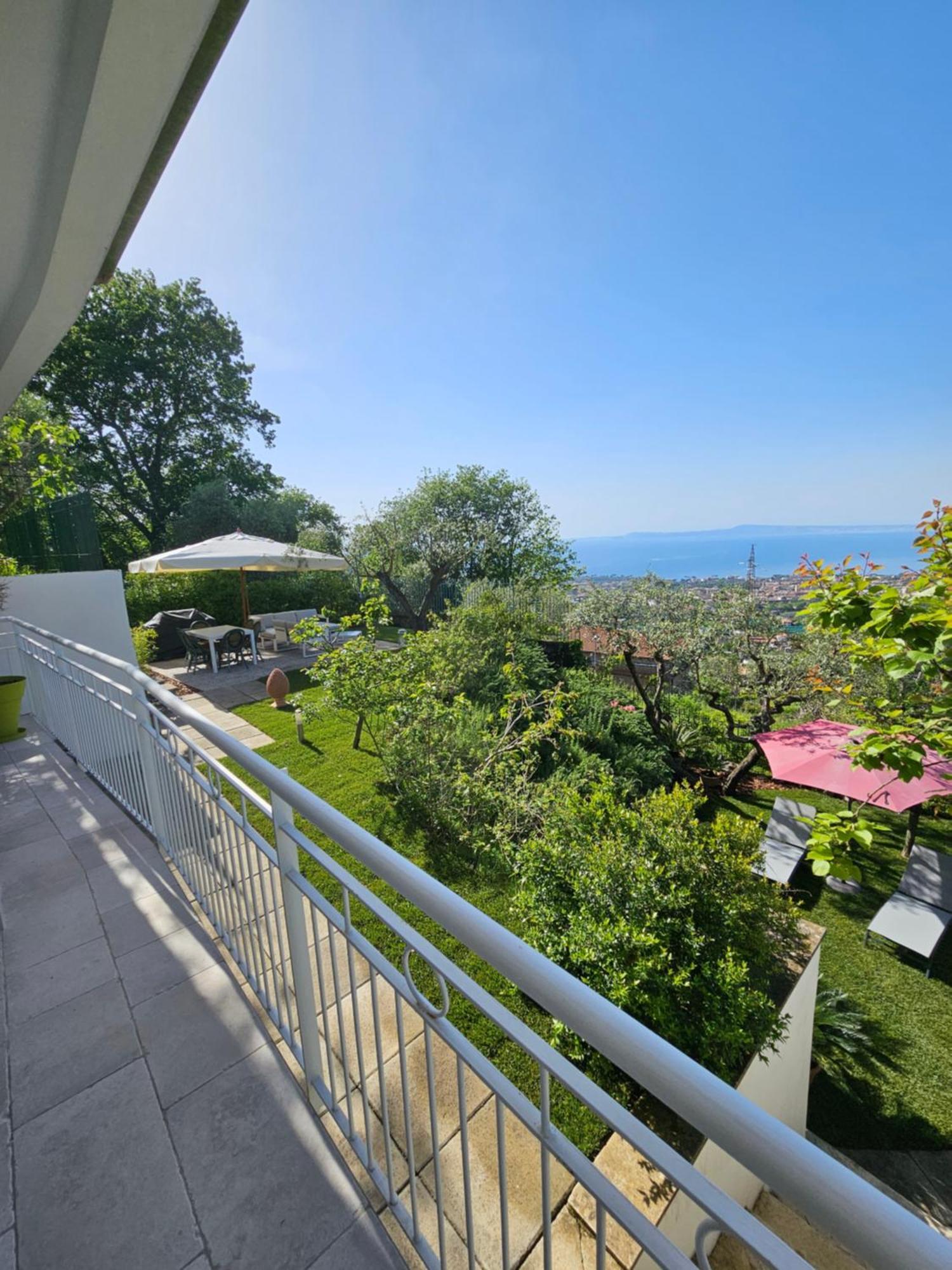 Bed and Breakfast Casa Cali Piano di Sorrento Exterior foto